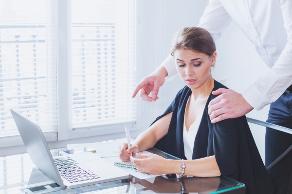 Harcèlement sexuel au travail